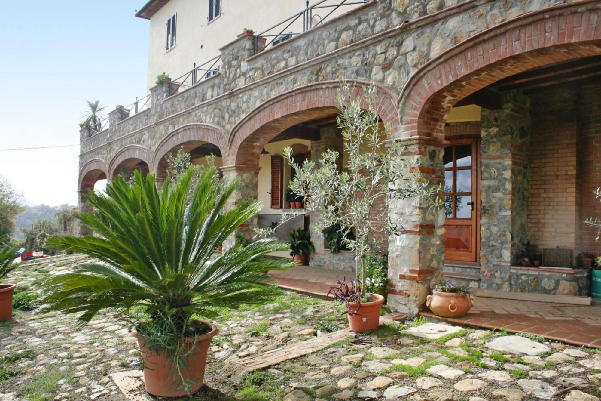 Apartment In Chiusdino Exterior photo